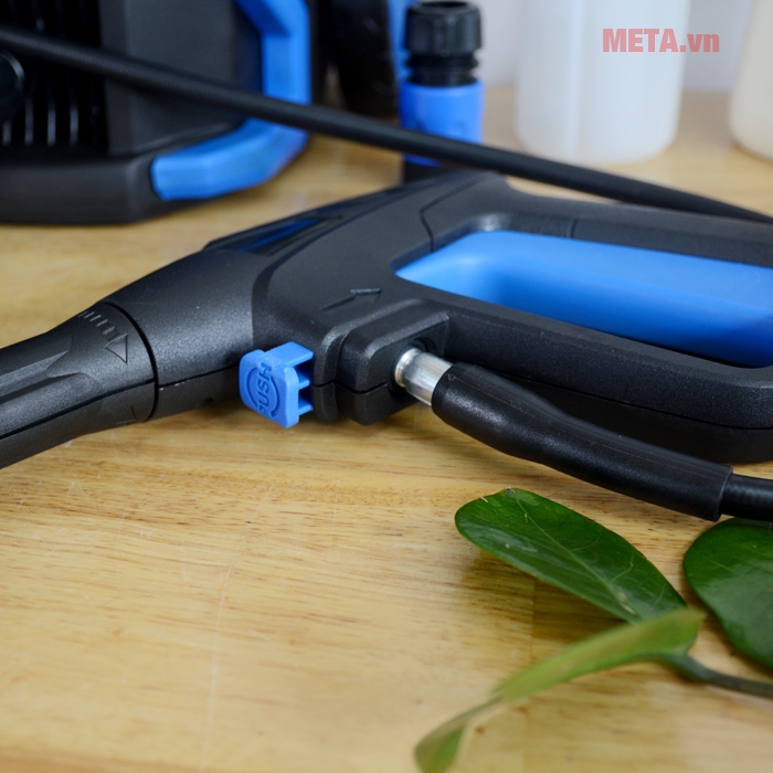 Kết nối dây phun với báng súng