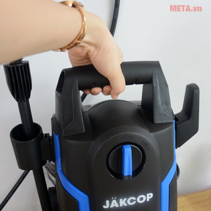 Tay xách tiện dụng giúp dễ dàng di chuyển