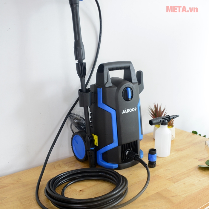 Máy rửa xe Jakcop ABW-JK-70P có thiết kế chắc chắn