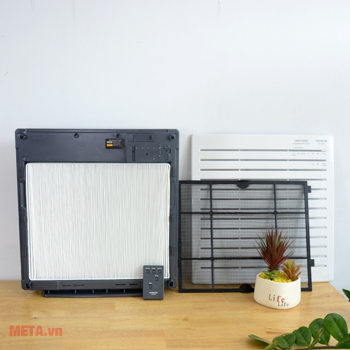 Màng lọc HEPA phía trước giúp lọc sạch các hạt bủi nhỏ li ti