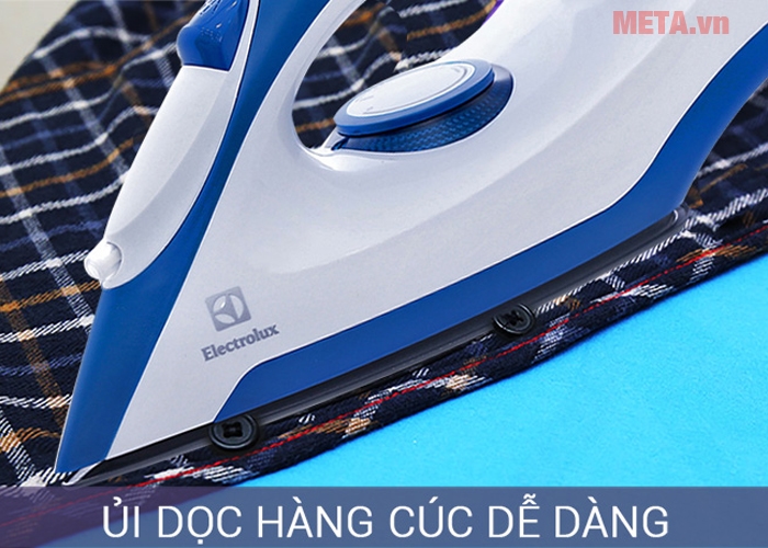 Thiết kế tiện dụng giúp ủi dọc hàng cúc dễ dàng