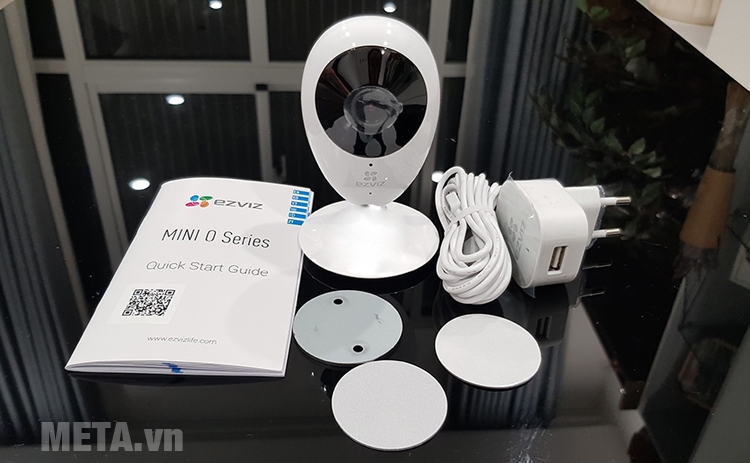 Trọn bộ sản phẩm Camera EZVIZ CS-CV206