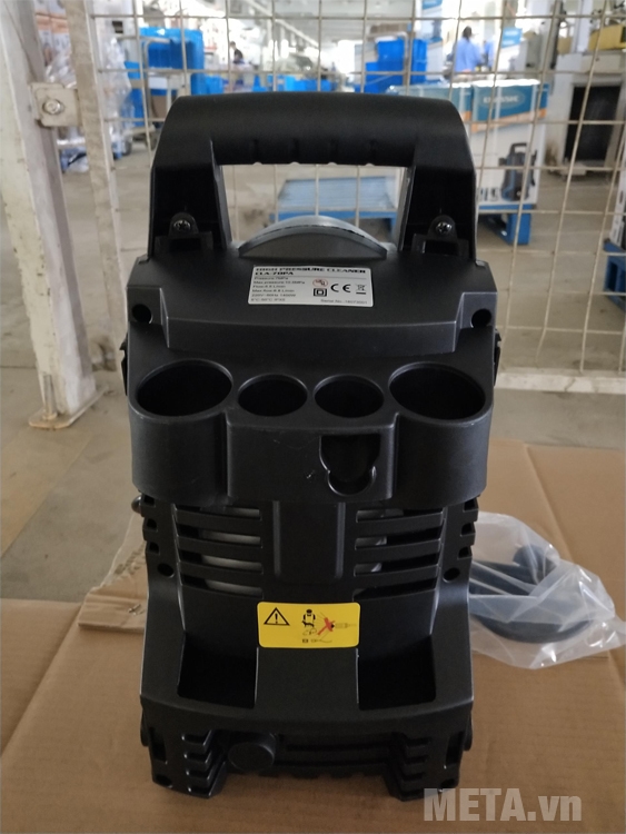 Mặt sau máy rửa xe