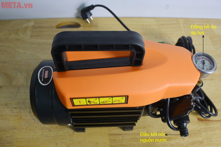 Máy rửa xe Jakcop JK-004 có công tắc tiện lợi Máy rửa xe Jakcop JK-004