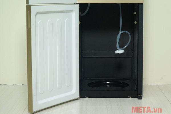 Phần dưới để đặt bình nước