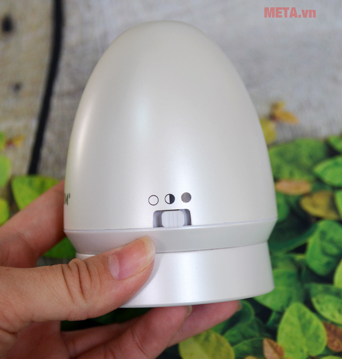 Máy làm sạch da chết gót chân Lanaform Dolce LA131503 Nút bấm với 3 tốc độ quay khi chà cho bạn lựa chọn