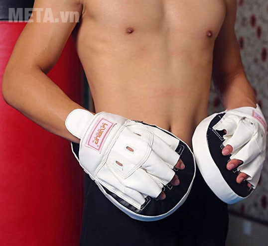Đích đấm có thể đeo tay 