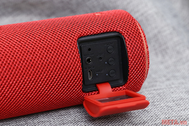 Loa có nhiều kết nối với thiết bị phát nhạc