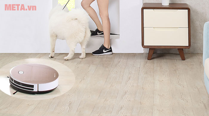 Robot hút bụi làm sạch không gian 