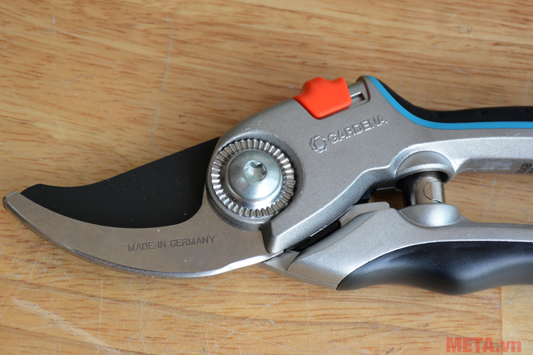 Kéo được sản xuất trên dây chuyền công nghệ Đức Kéo được sản xuất trên dây chuyền công nghệ Đức