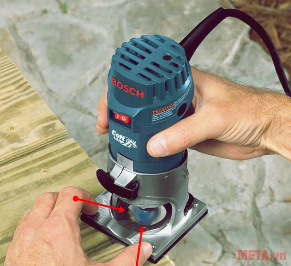 Máy phay nhỏ Bosch GMR 1 hoạt động hiệu quả với công suất máy lớn. Máy phay nhỏ Bosch GMR 1