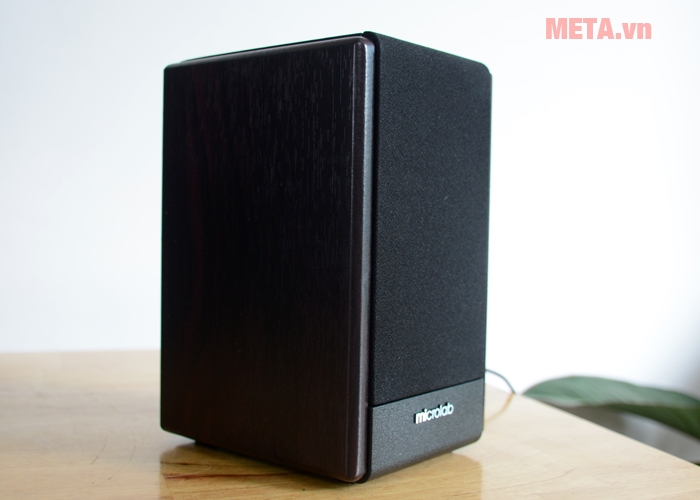 Loa vệ tinh có vỏ ngoài bọc vân gỗ