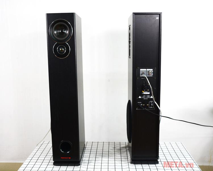 Loa Bluetooth Karaoke có 2 đường tiếng Loa Bluetooth Karaoke