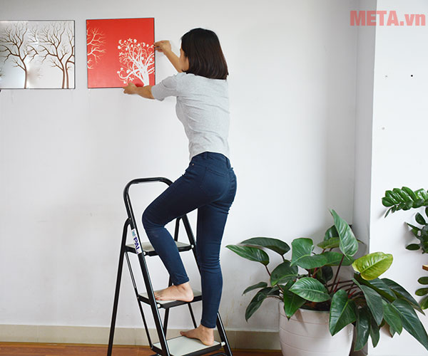 Thang ghế giúp hỗ trợ các công việc trong nhà 