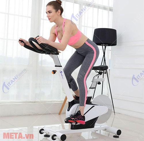 Xe đạp tập thể lực