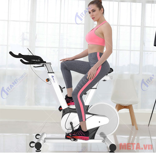 Xe đạp tập