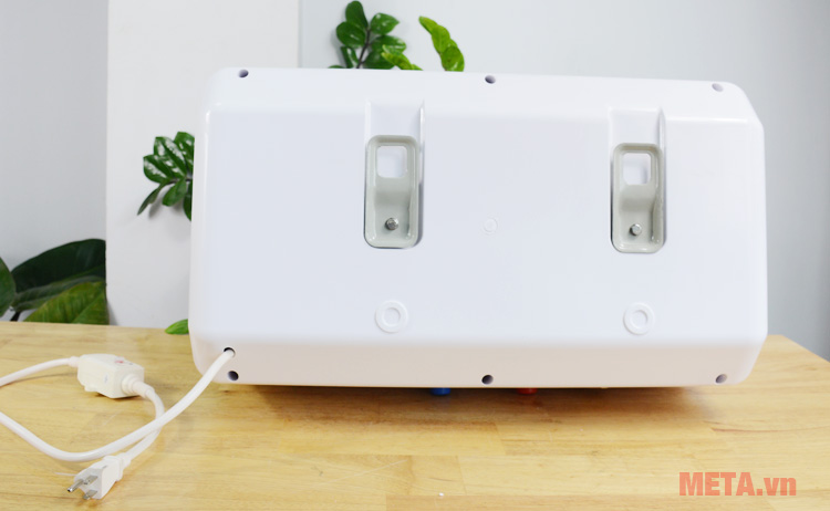 Bình nóng lạnh Rossi R30DI có giá treo Bình nóng lạnh