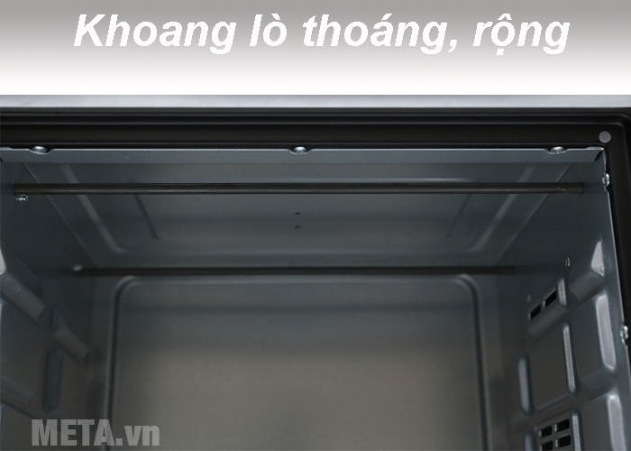 Khoang lò thoáng và rộng