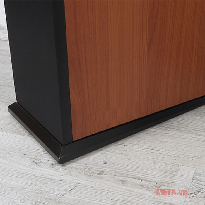 Chân đế chắc chắn, dễ dàng đứng vững trên mọi mặt phẳng