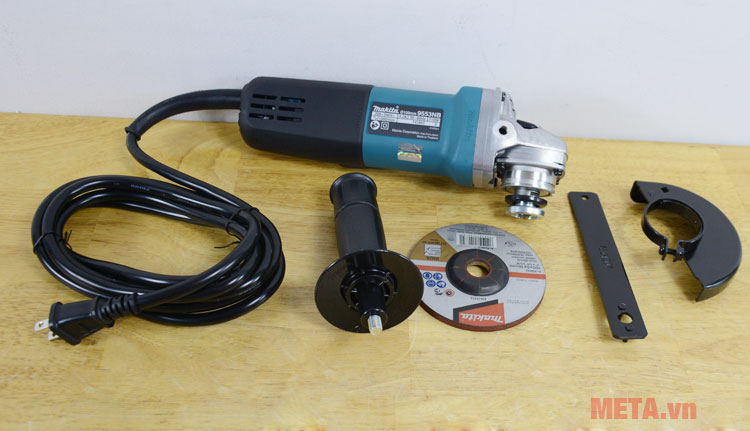 Makita 9553NB 