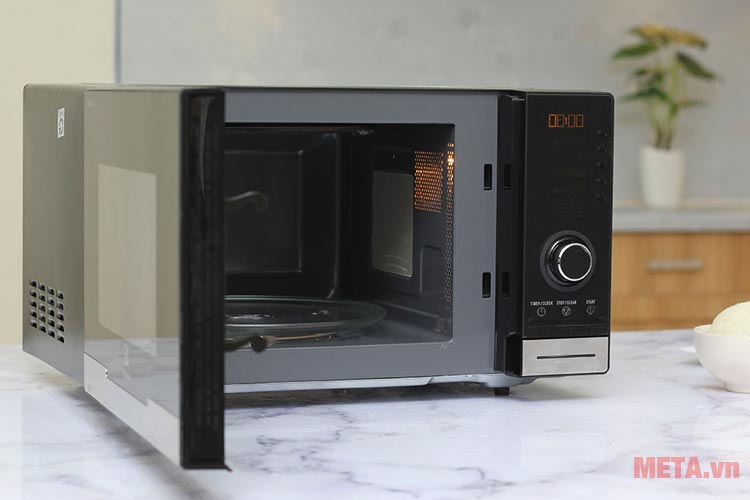 Lò vi sóng Electrolux EMS2348X có đèn chiếu sáng