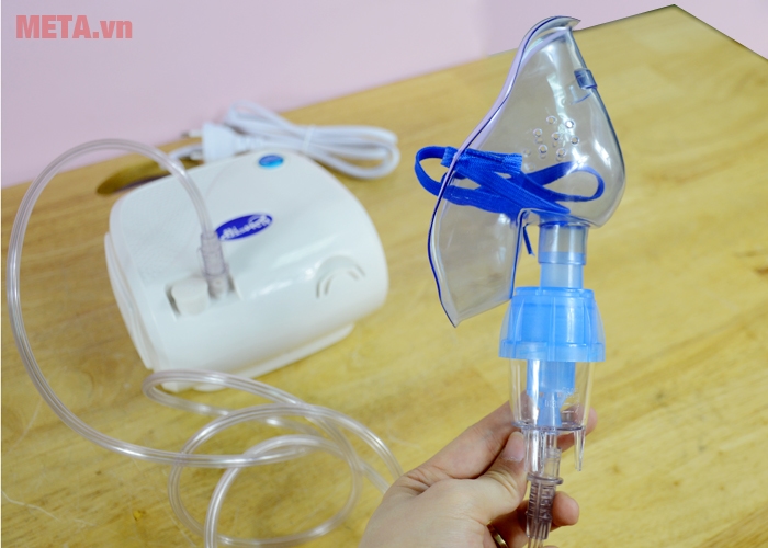 Máy xông mũi họng Bi-rich CN116 được trang bị càng xông họng