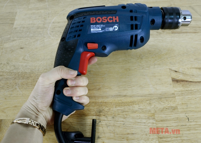 Máy khoan xoay Bosch GBM 13 RE có cò máy điều chỉnh tốc độ vô cấp