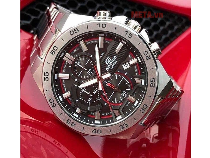 Khả năng chống nước ở độ sâu 100 mét Đồng hồ kim nam