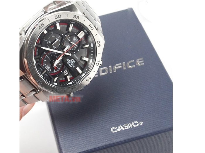 Thiết kế chắc chắn, tinh xảo trong từng đường nét Đồng hồ nam