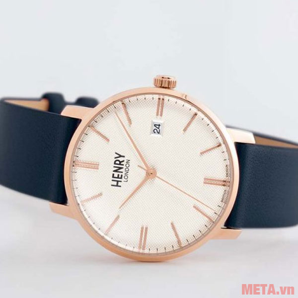 Mặt đồng hồ thiết kế tối giản
