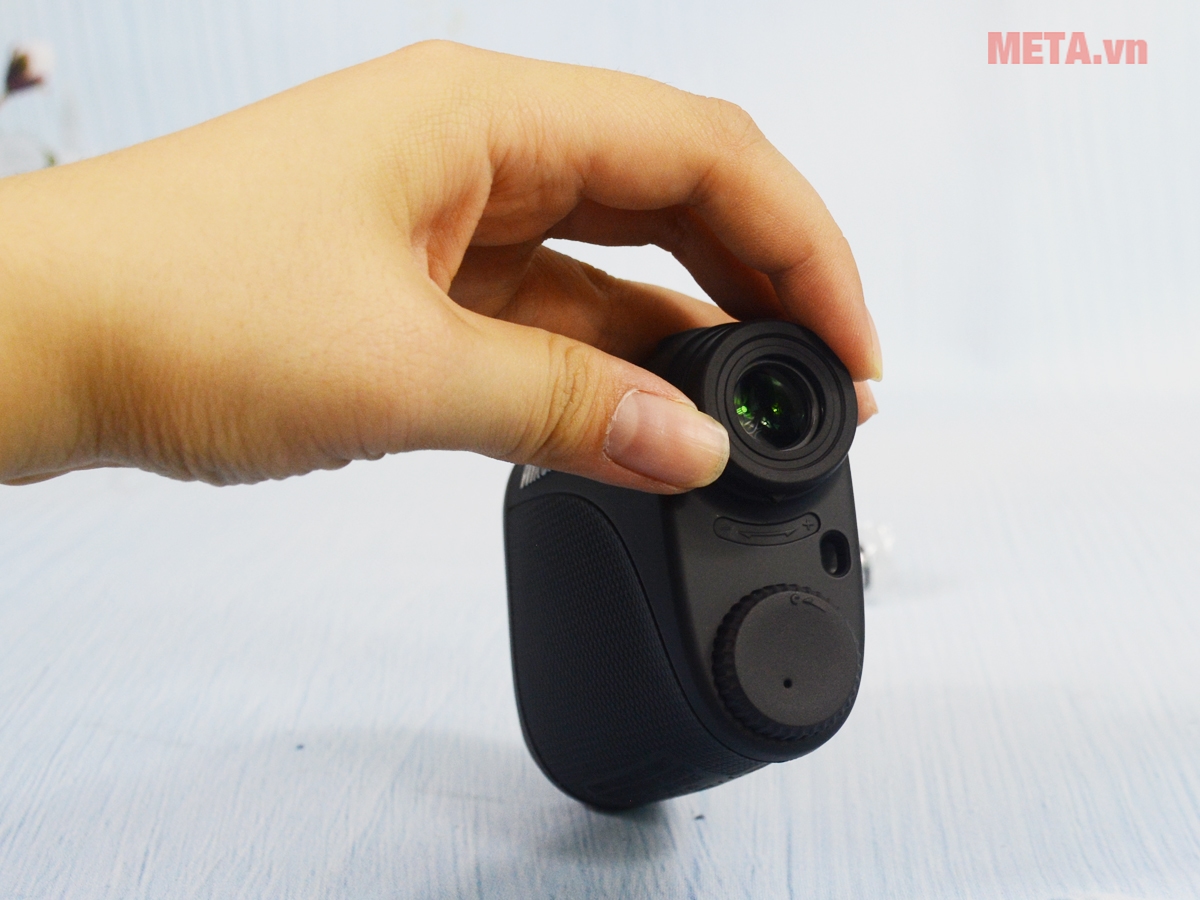 Ống nhòm đo khoảng cách