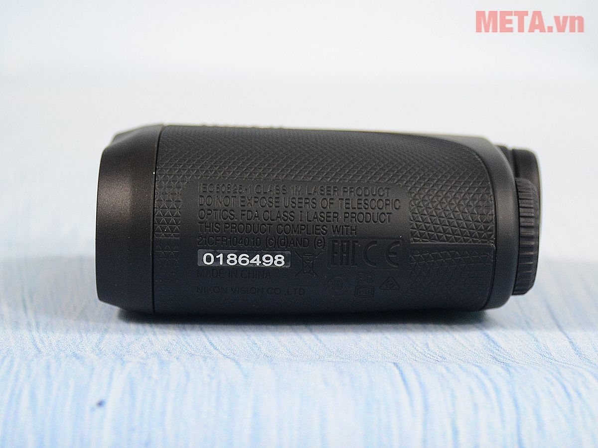 Ống nhòm golf đo khoảng cách