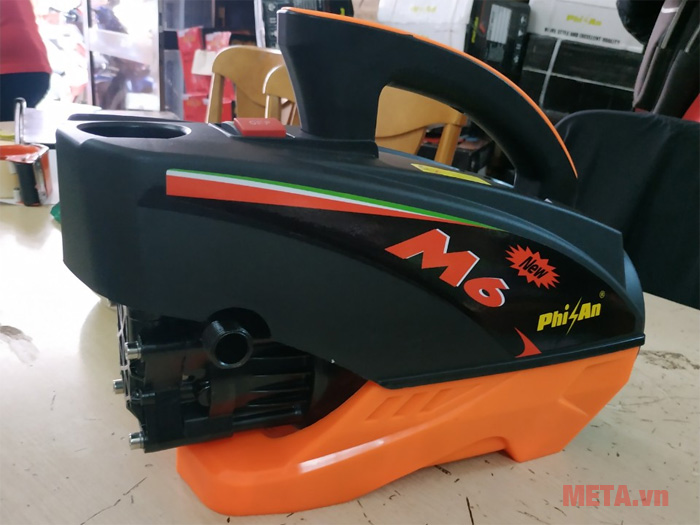 Máy rửa xe mini