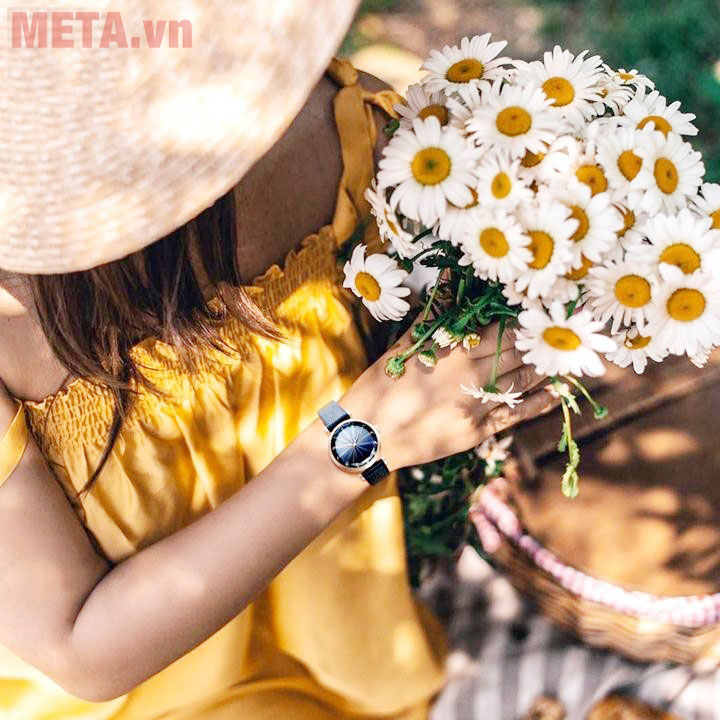 Đồng hồ nữ mặt tròn