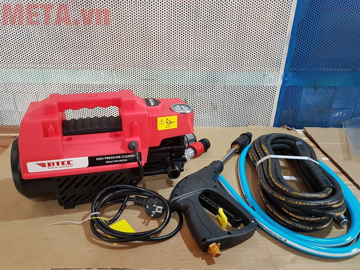 máy rửa xe