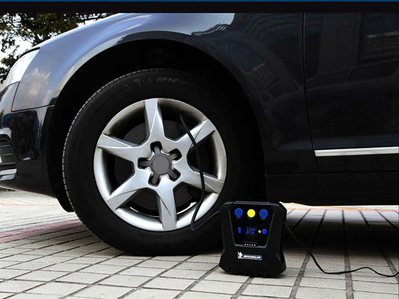 Máy bơm hơi ô tô Michelin 12266