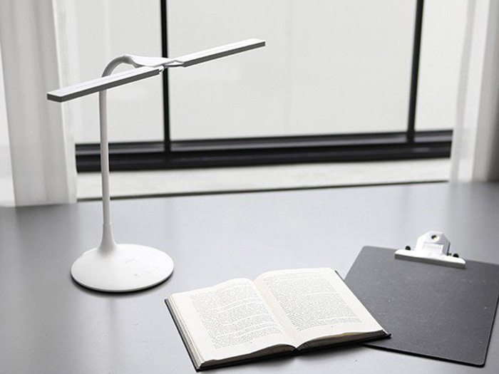Đèn bàn Led tích điện đổi màu Prism PL-1400White (màu trắng)