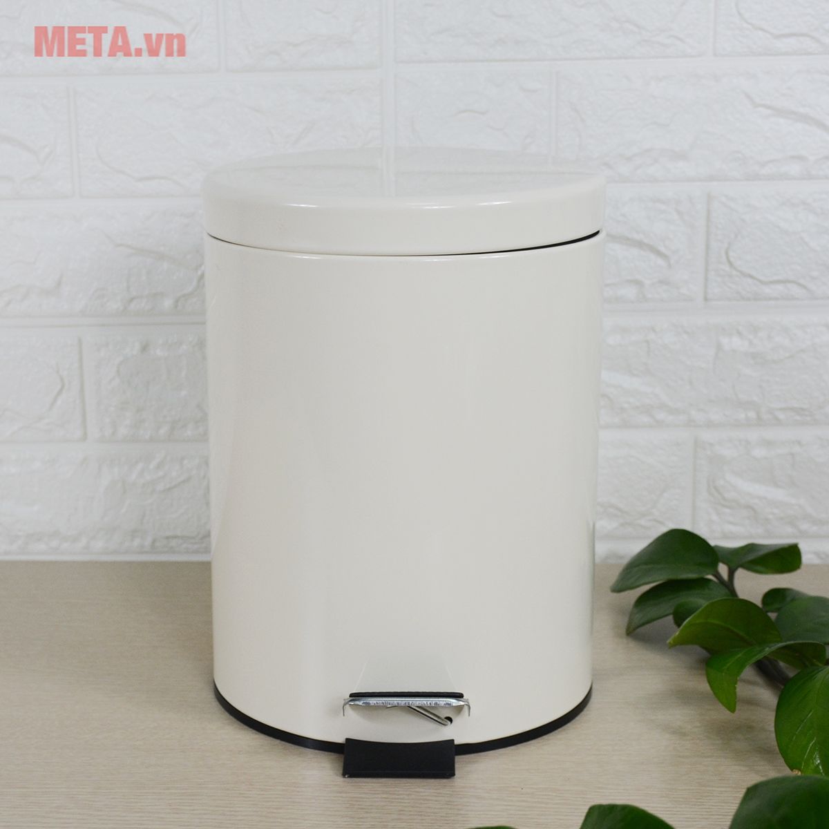 Thùng rác thép sơn tĩnh điện ECO 203/5L có thiết kế tiện lợi 