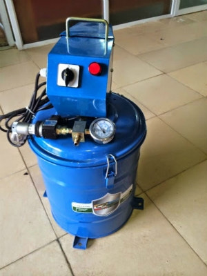 Máy bơm mỡ điện 40l Kocu K6040