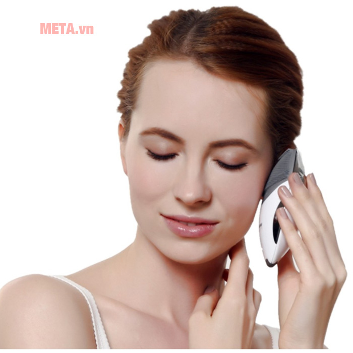 máy rửa mặt
