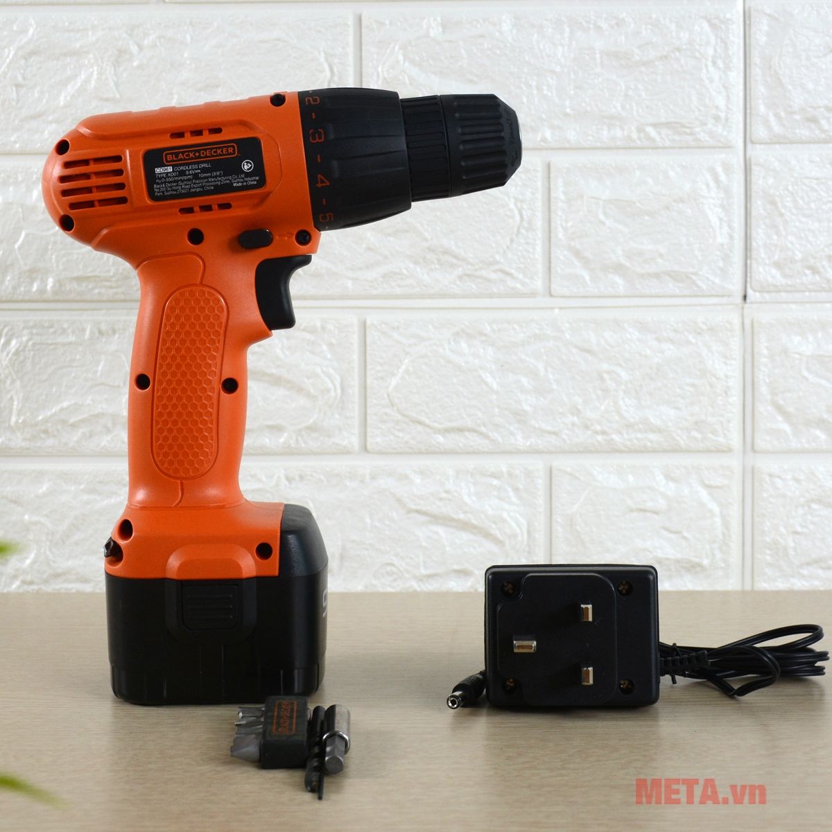 Máy khoan pin Black&Decker CD961 