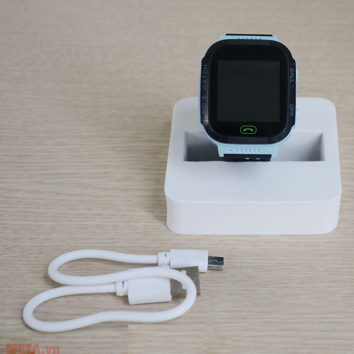 Đồng hồ định vị kèm dây USB Đồng hồ định vị cho bé