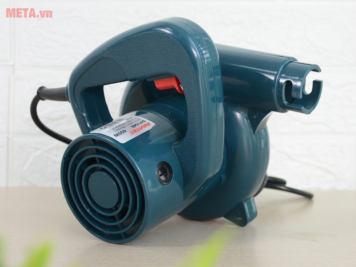 Máy được đi kèm túi bụi giúp người dùng giữ vệ sinh khi sử dụng