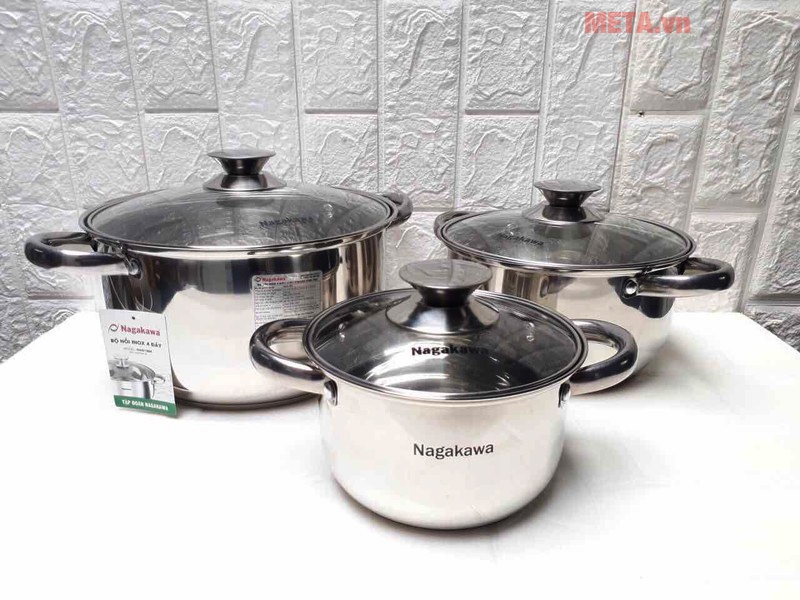 Bộ sản phẩm bao gồm loại đường kính 16cm, 20cm và 24cm Bộ nồi inox