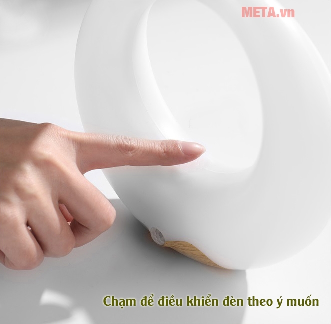 Đèn học để bàn