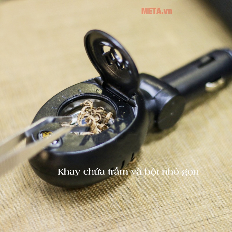 Tẩu xông trầm trên ô tô