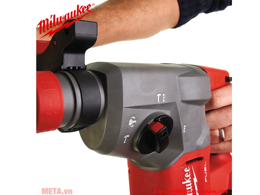 Máy khoan búa Milwaukee M18 CHX-502C tích hợp 3 chế độ khoan