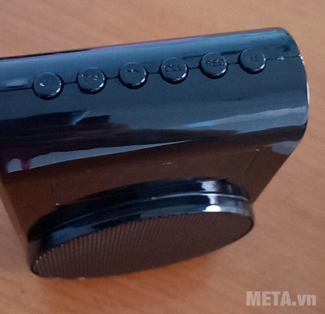 Bảng điều khiển trên thân máy Bảng điều khiển trên thân máy