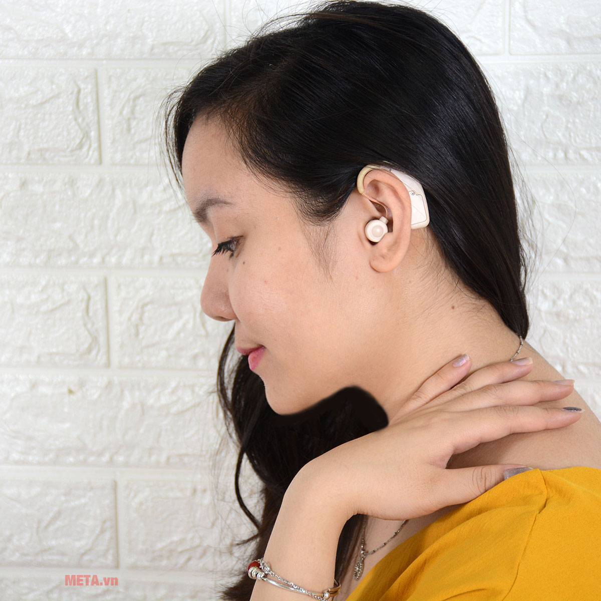 Máy trợ thính Mimitakara UP-64K thiết kế gài tai thuận tiện