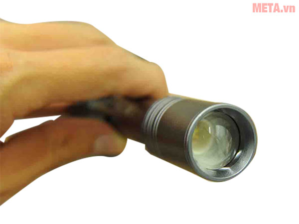 Đèn pin dạng bút